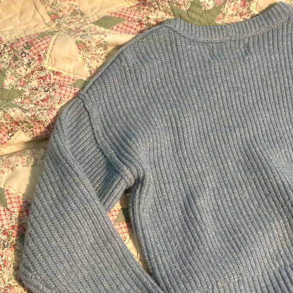 AE Blue Snowdrift Sweater - Picture 5 of 7